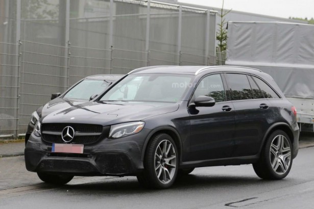 Высокопроизводительный кроссовер Mercedes AMG замечен во время тестов